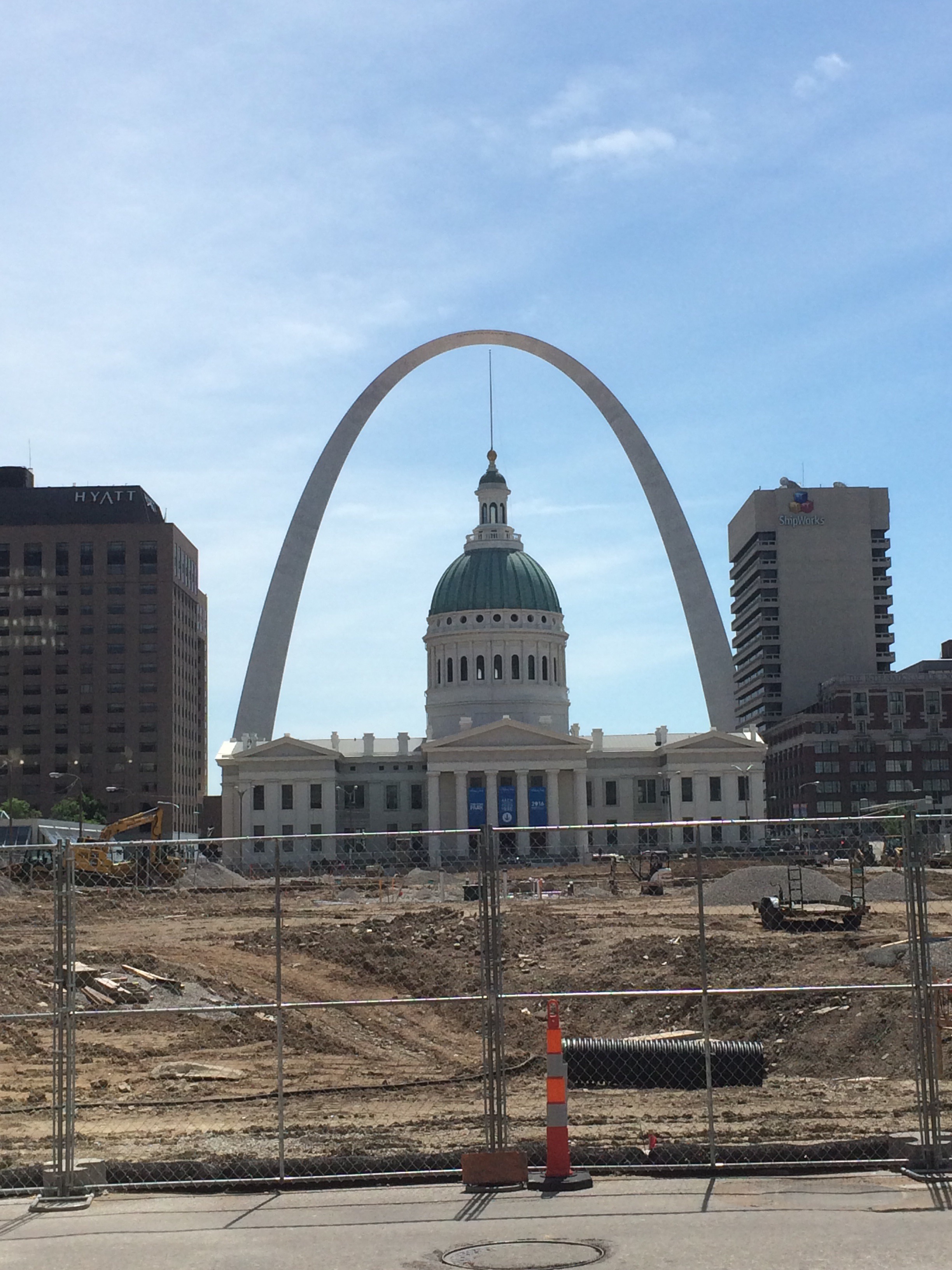 Visiting St. Louis: The St. Louis Arch and Courthouse | It&#39;s a Schmahl World